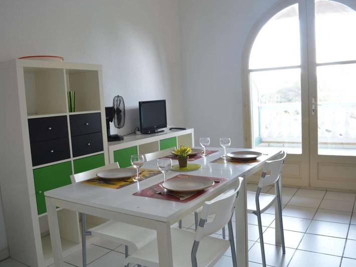 Gîte pour 4 personnes, avec piscine dans Plage de la Peguiere - 4