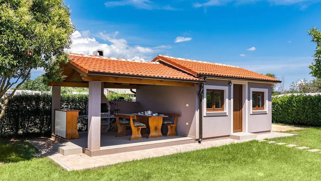 Ferienhaus für 6 Personen mit Pool in Sisan, Südküste Istrien