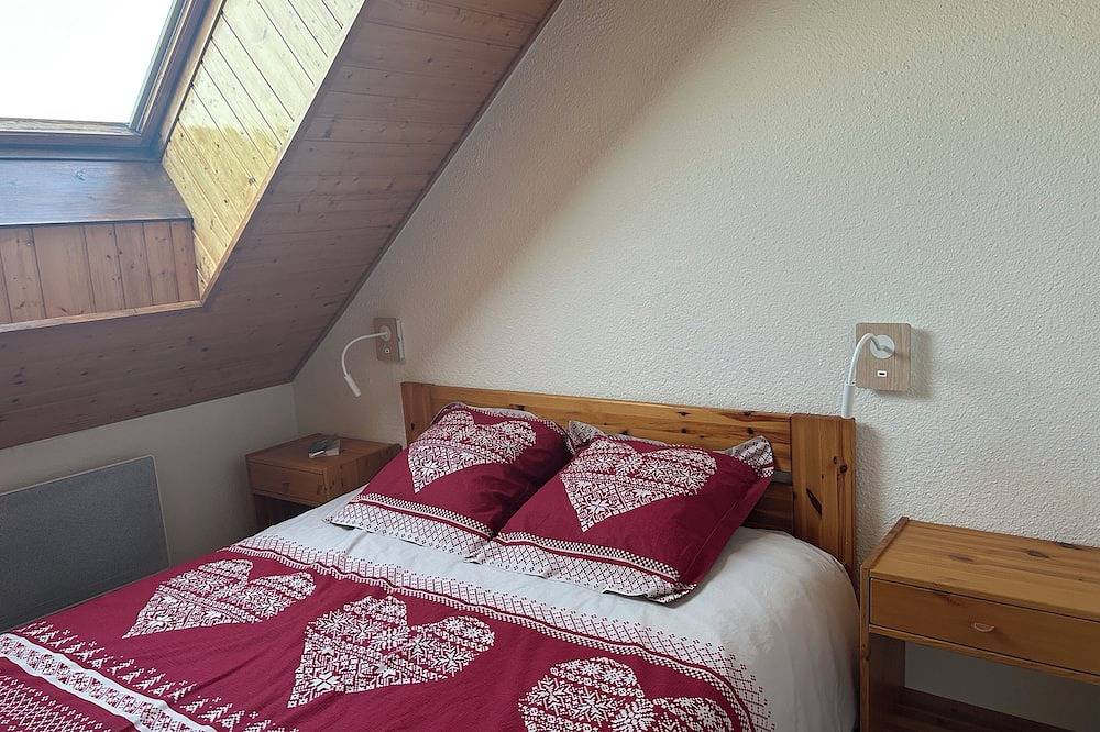 Entire apartment, Cosy duplex in the Haut-Jura with detached garage. in Prémanon, Parc naturel régional du Haut-Jura