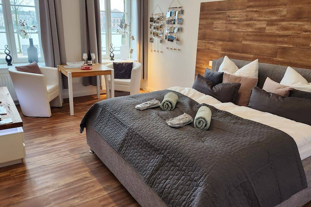 Ganze Wohnung, Das Apartment \"Alexandrine\" am Pfaffenteich, mitten im Herzen Schwerin in Schwerin, Schweriner See