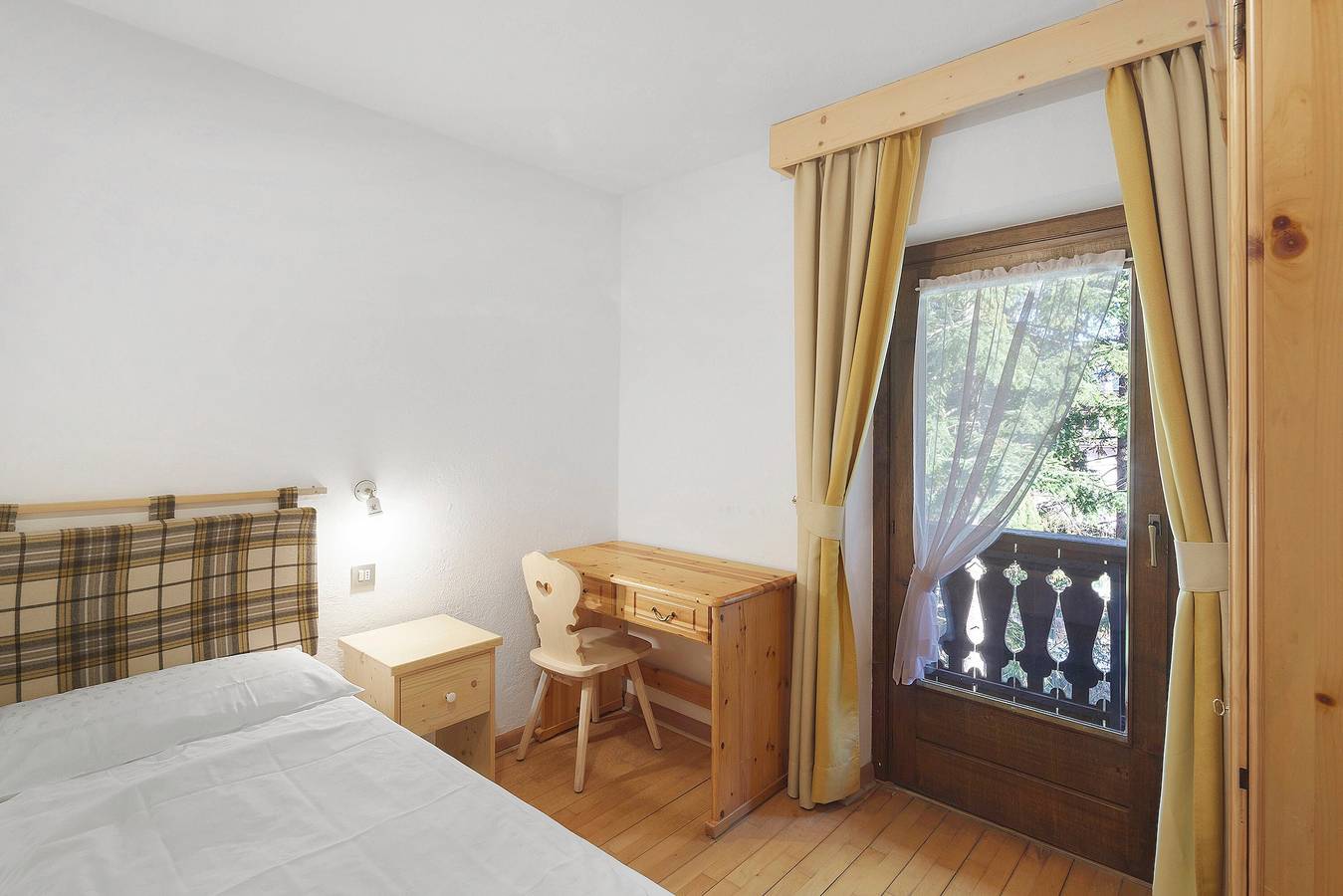 Room with Mountain View, Balcony and Wi-Fi in Vigo di Fassa, San Giovanni di Fassa