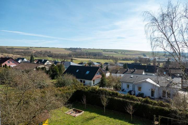 Ferienwohnung für 4 Personen, mit Ausblick und Garten, kinderfreundlich in Blieskastel - 2