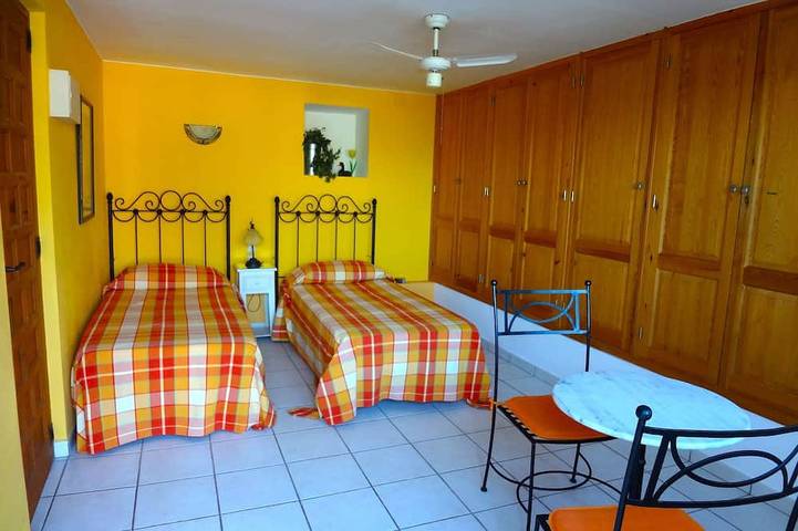Maison de vacances - un oasis paisible avec vue sur les montagnes et la mer in Orba, Costa Blanca