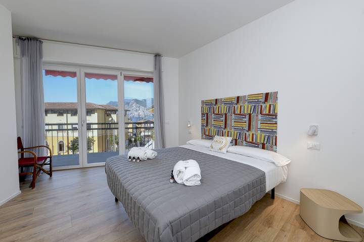 Ferienwohnung für 6 Personen, mit Balkon und Seeblick in Malcesine