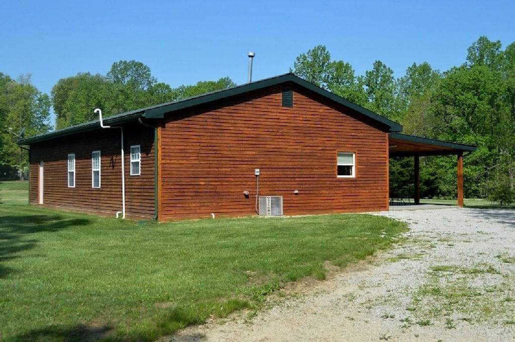 Cabin # 25 Arcadia mit Spielzimmer am Patoka Lake im südlichen Indiana in Patoka Lake