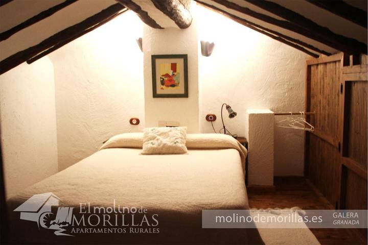 Apartamento para 4 personas, con Balcón y Terraza además de Jardín y Piscina en Galera 