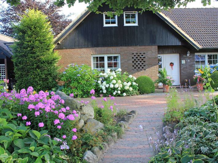 Ferienwohnung für 4 Personen, mit Garten und Terrasse in Varel - 2