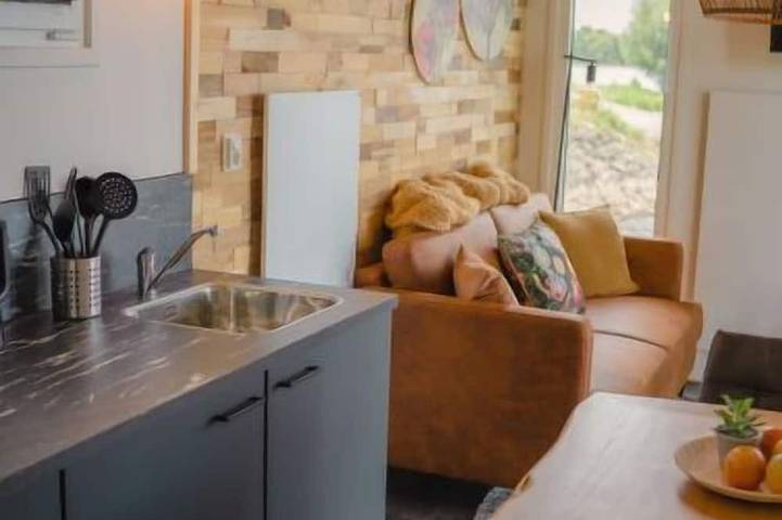 Tiny River House in Maurik, Betuwe
