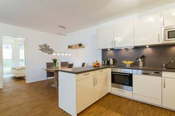 Ferienwohnung für 4 Personen, mit Terrasse und Whirlpool in Binz