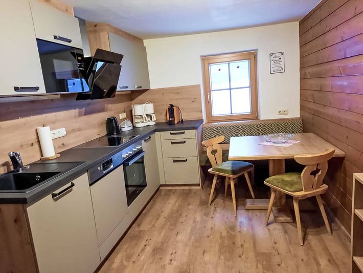 Ferienwohnung für 13 Personen, mit Balkon und Terrasse sowie Garten und Ausblick in Neukirchen am Großvenediger - 2