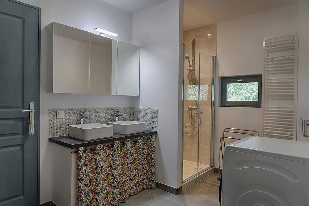 \"Provence-cool\" 50m² gîte in an old Provencal farmhouse in Visan, Enclave de Valreas