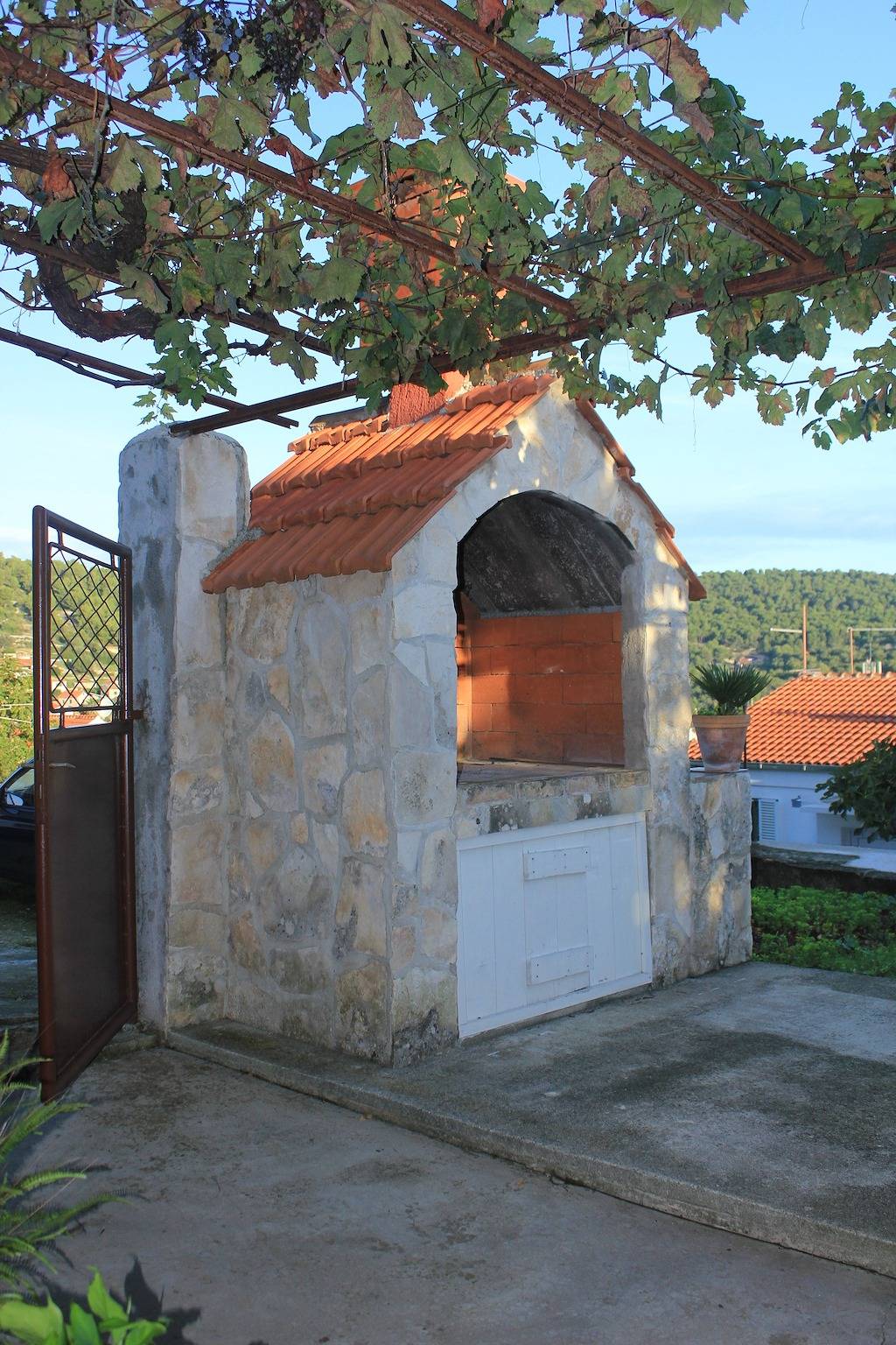 Hel lägenhet, Ettrumslägenhet s balkong Vis A-8435-a in Vis Town, Vis