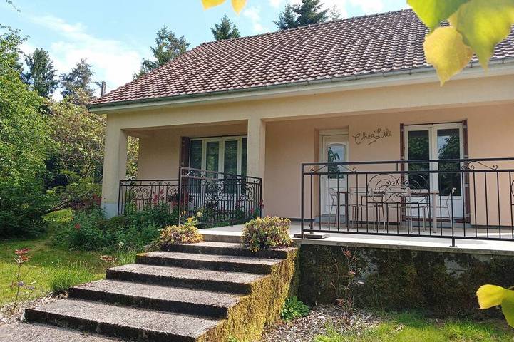 Location de vacances pour 8 personnes à Saint-Priest-les-Fougères