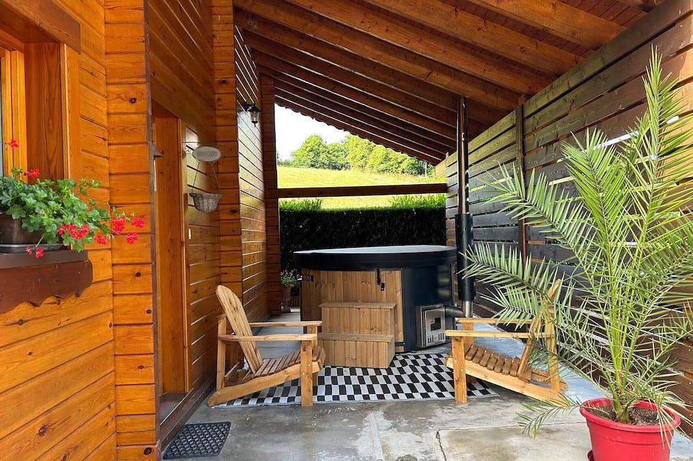 Chalet chaleureux avec sauna, terrain, terrasse et babyfoot à Saint-Nabord in Saint-Nabord, Région d'Épinal