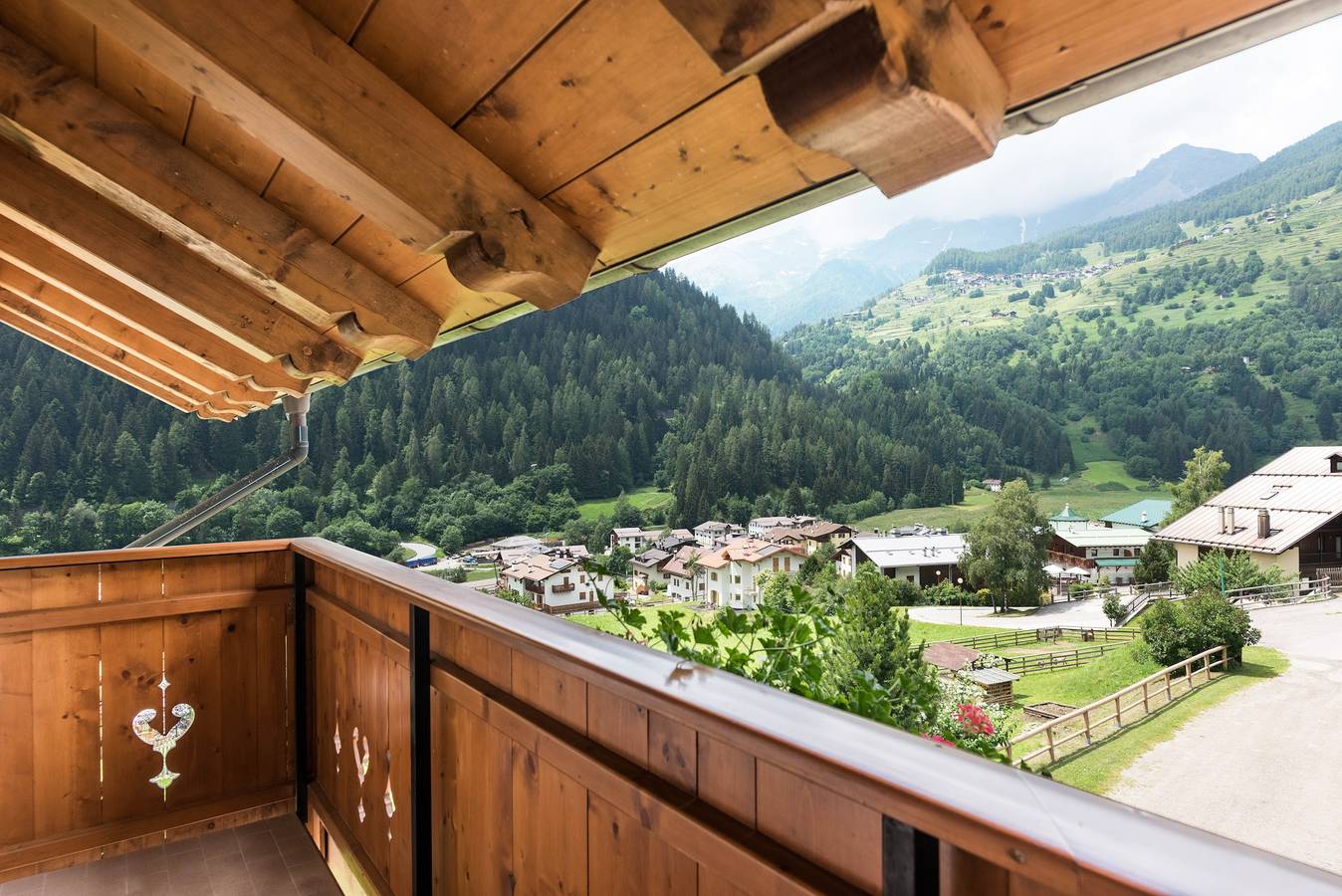 Ganze Wohnung, Ferienwohnung "Casa Bamby - Cevedale" mit Balkon, Garten & Bergblick in Peio, Nationalpark Stilfser Joch