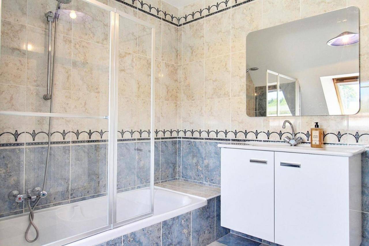 Appartement entier, Gîte paisible in Ploemel, Côte des Mégalithes