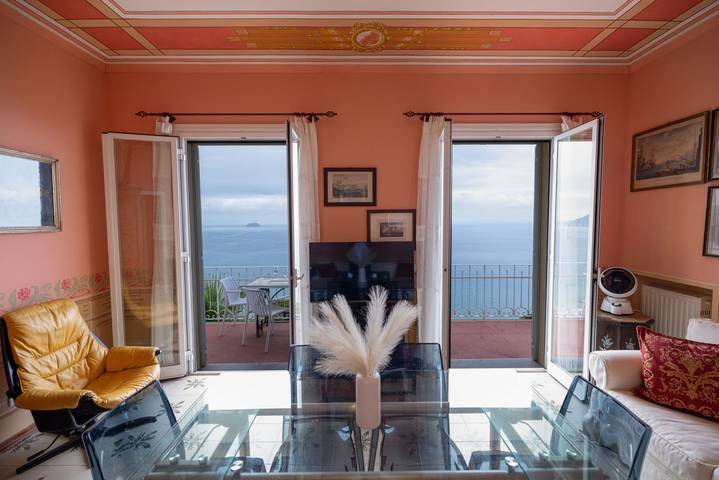 Appartamento intero, [Villa Del Golfo] Vista Incredibile • Arte • Relax in Laigueglia, Riviera di Ponente