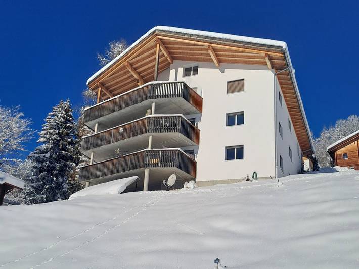 Ganze Ferienwohnung, Ferienwohnung Spilgè 9 Sgier, Andiast - 4.5 Zimmer Ferienwohnung für max. 8 Pers. im 1. Og in Andiast, Alpenarena
