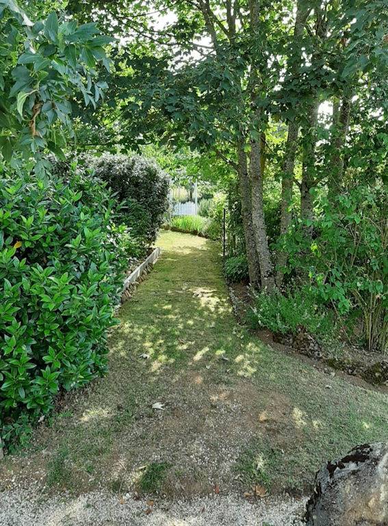 Gîte pour 2 personnes, avec piscine ainsi que terrasse et jardin dans Fontenay-le-Comte - 3