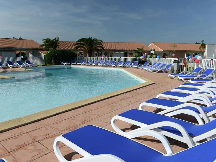 Appartement de vacances pour 6 personnes, avec jardin et piscine, adapté aux familles