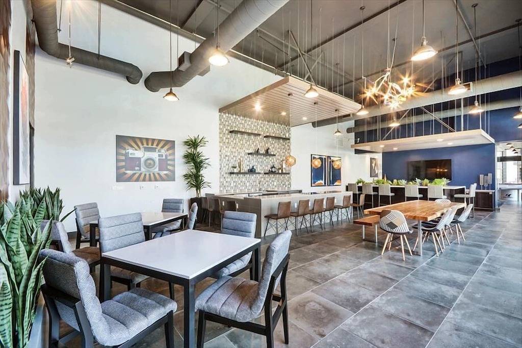 Ganze Wohnung, Free Parking! Heated Pool & Spa | nr Menlo Park Rail in Menlo Park, Silicon Valley