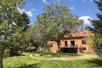 Gîte pour 6 personnes, avec jardin et terrasse à Parlan