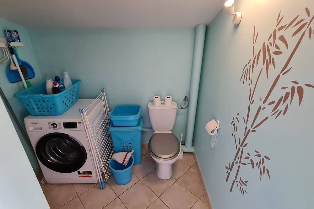 Entire apartment, Pleasant apartment in very quiet residential area. in Arles, Arles region