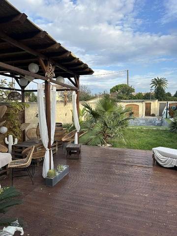 Cottage pour 7 personnes, avec balcon ainsi que jardin et piscine dans Montfavet