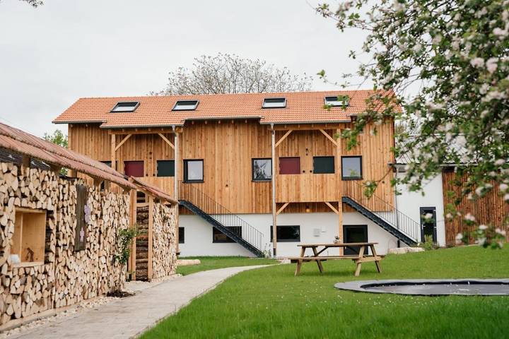 Ferienwohnung für 5 Personen, mit Ausblick und Garten sowie Sauna, mit Haustier