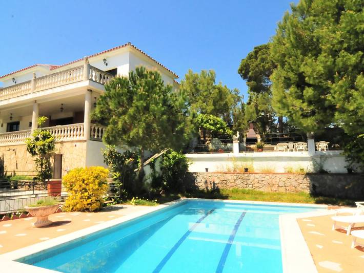 Vakantiehuis voor 12 personen, with Balkon and Terras as well as Tuin in Santa Susanna