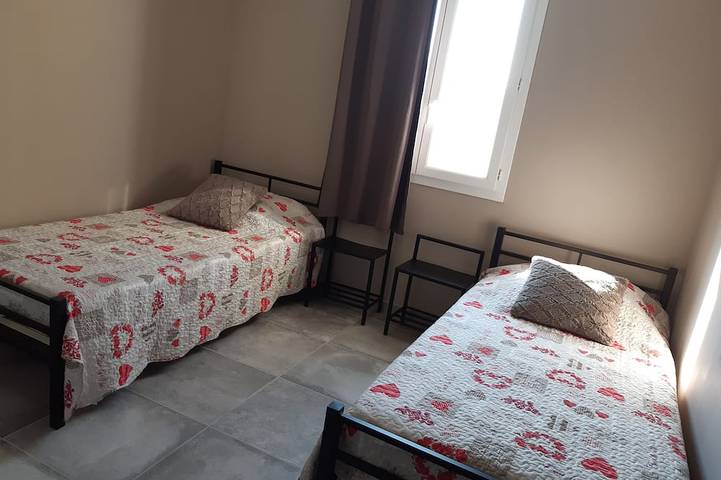 Location de vacances pour 6 personnes, avec terrasse et jardin à Grillon - 2