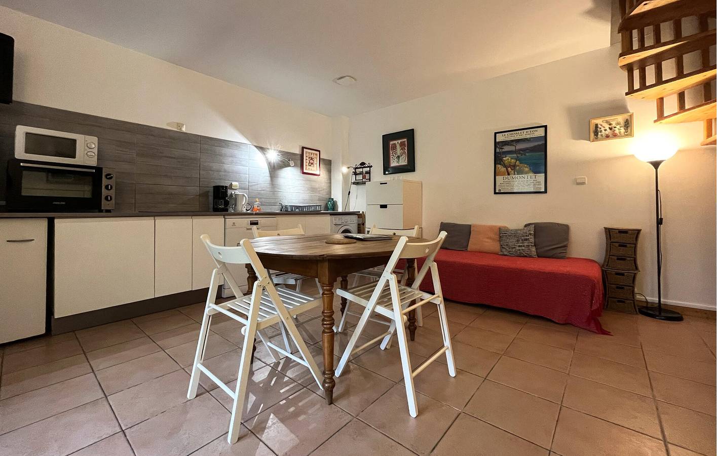 Charmantes Apartment mit Pool, Terrasse und WLAN! in Salon-de-Provence, Aix-en-Provence und Umgebung