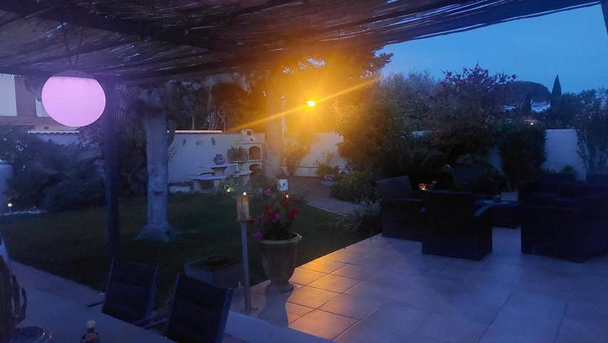 Maison d’hôte pour 2 personnes, avec jardin ainsi que piscine et jacuzzi à Aimargues - 4