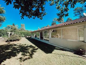 Gîte pour 6 personnes, avec terrasse et jardin à Josse