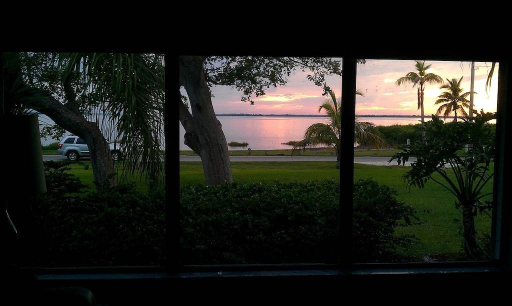 Prettiest Sunset View Pine Island, Haus am Wasser in Pine Island