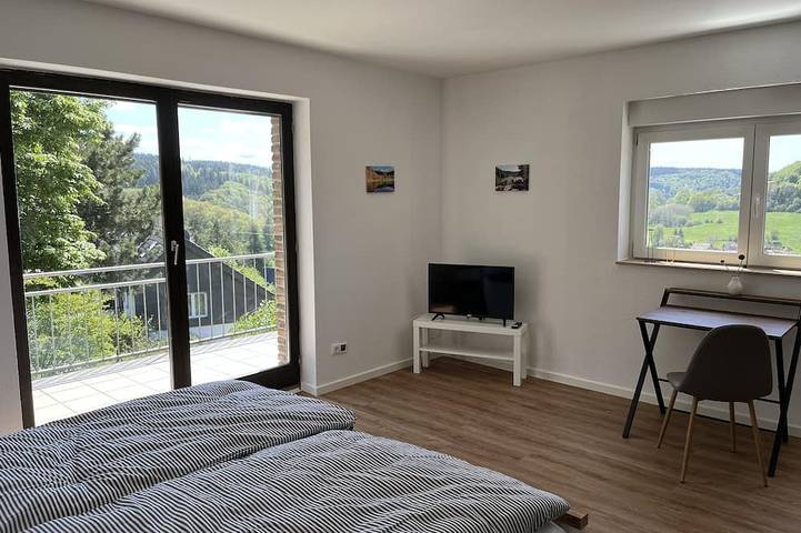 Ferienhaus für 16 Personen, mit Garten und Balkon sowie Sauna in Daun - 2