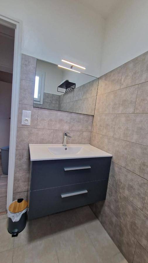 Location de vacances pour 4 personnes, avec vue et terrasse à Lachapelle-sous-Aubenas - 3