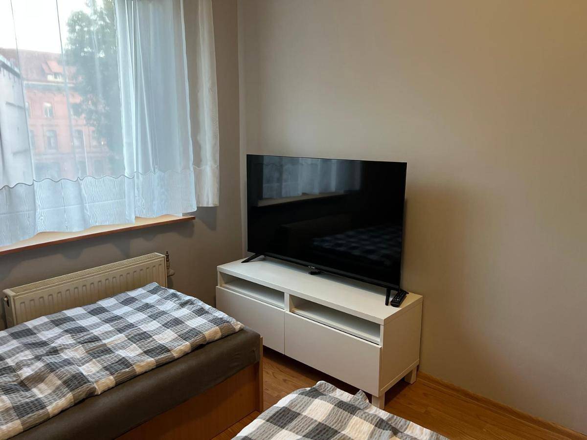 Cały apartament, Tanie Noclegi Puszkina 6 in Wałbrzych, Sudety (Polska)