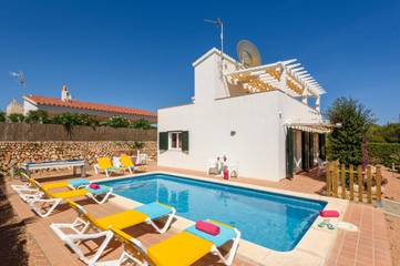 Villa in Sant Lluís, Coast of Menorca für 6 
