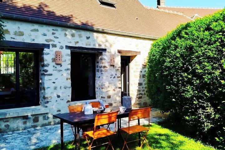 Location de vacances pour 3 personnes, avec jardin à Fresnoy-le-Luat