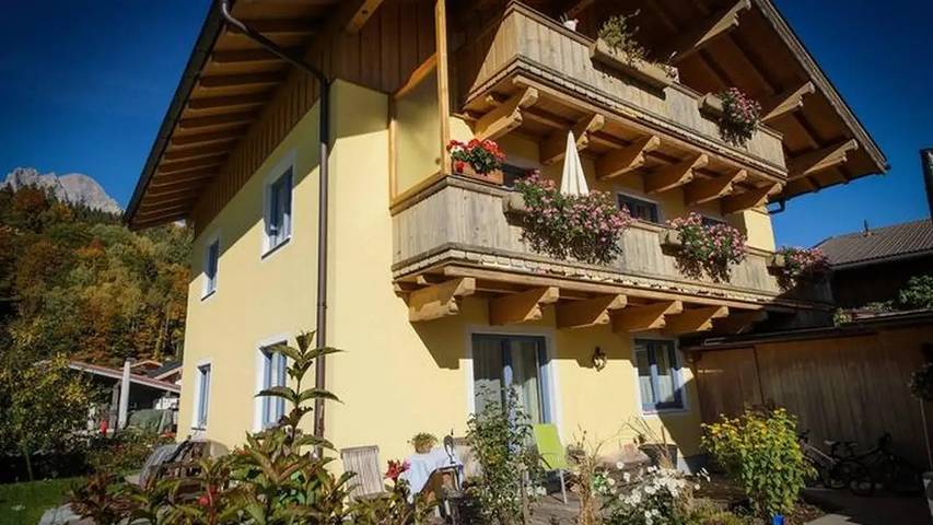 Hütte für 2 Personen, mit Balkon in Leogang