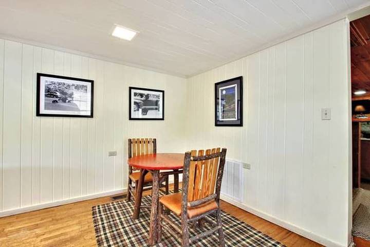 Glamping for 13 people, with terrace and yard in Great Smoky Mountains National Park