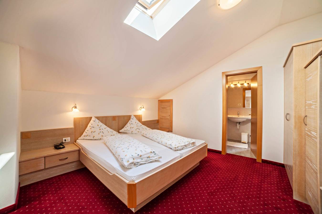 Appartement entier, Appartement "Mutspitz Rainegg" avec vue sur les montagnes, Wi-Fi, jardin et balcon in Scena, Alpes de Sarntal