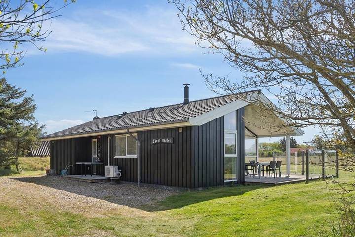 Villa für 7 Personen, mit Balkon/Terrasse und Whirlpool - 1