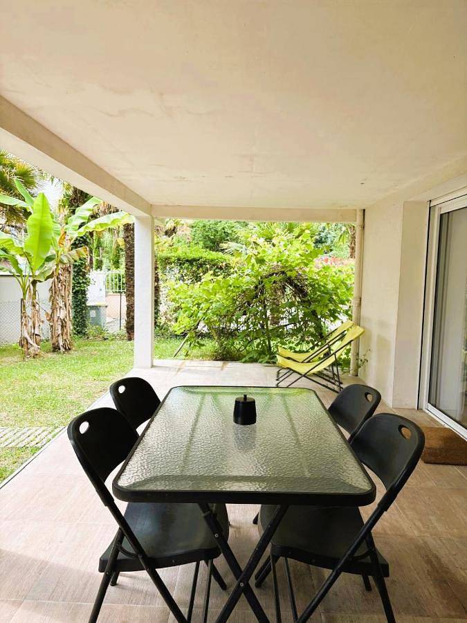 Gîte pour 5 personnes, avec Terrasse ainsi que Jardin et Vue dans Lac de Grand-Lieu