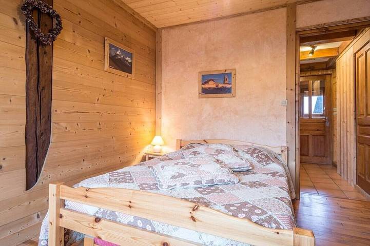 Location de vacances pour 5 personnes, avec balcon et jardin à Servoz