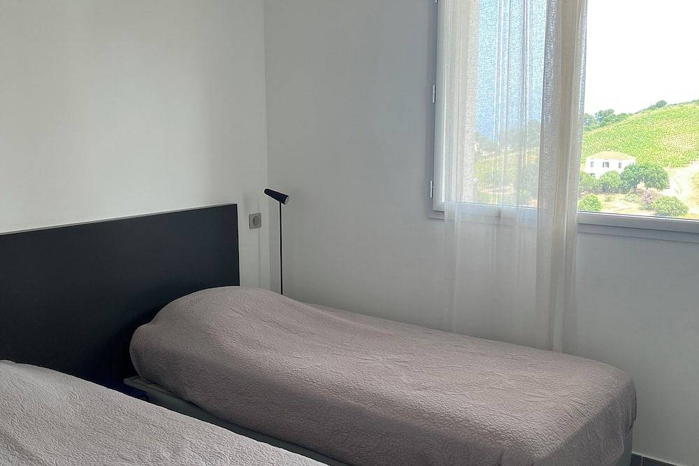 Appartement entier, Appartement T3 Sublime Vue sur Mer, Montagnes & Vignobles. in Saint-Florent, Région de Calvi