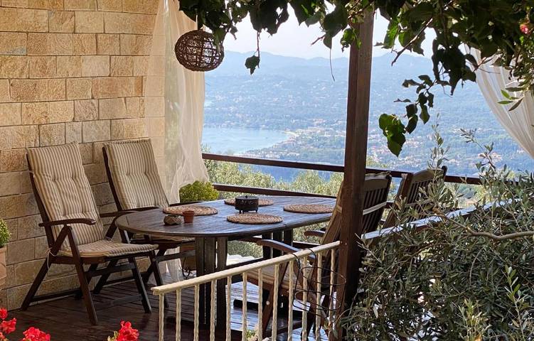 Agriturismo per 5 persone, con giardino e panorama, con animali domestici a Corfù