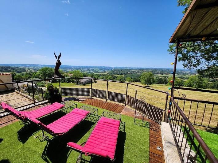Chalet pour 5 personnes, avec vue et jardin dans le Cantal - 3