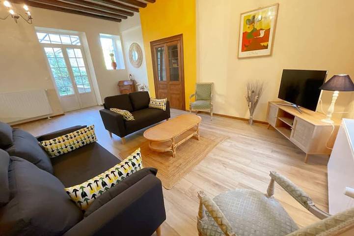 Gîte pour 8 personnes, avec Terrasse et Jardin